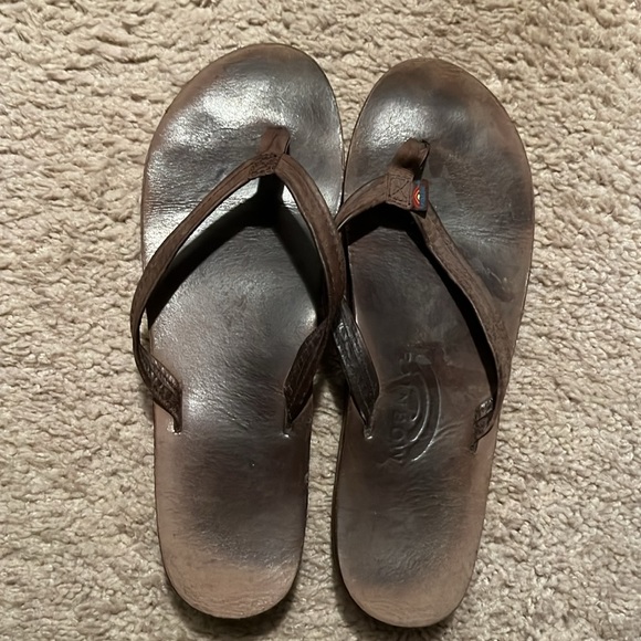 Size 8 women’s Rainbow flip flops - Picture 4 of 4